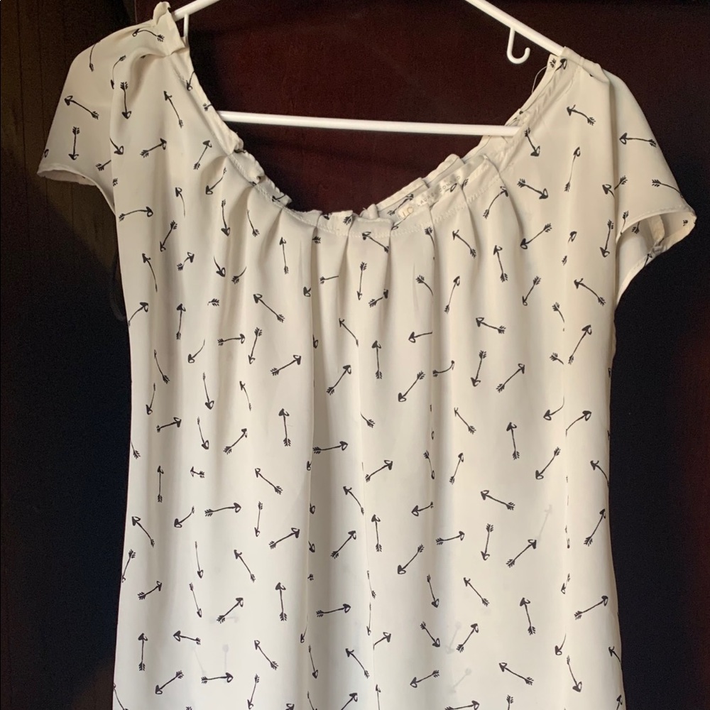 Arrow patterned shirt